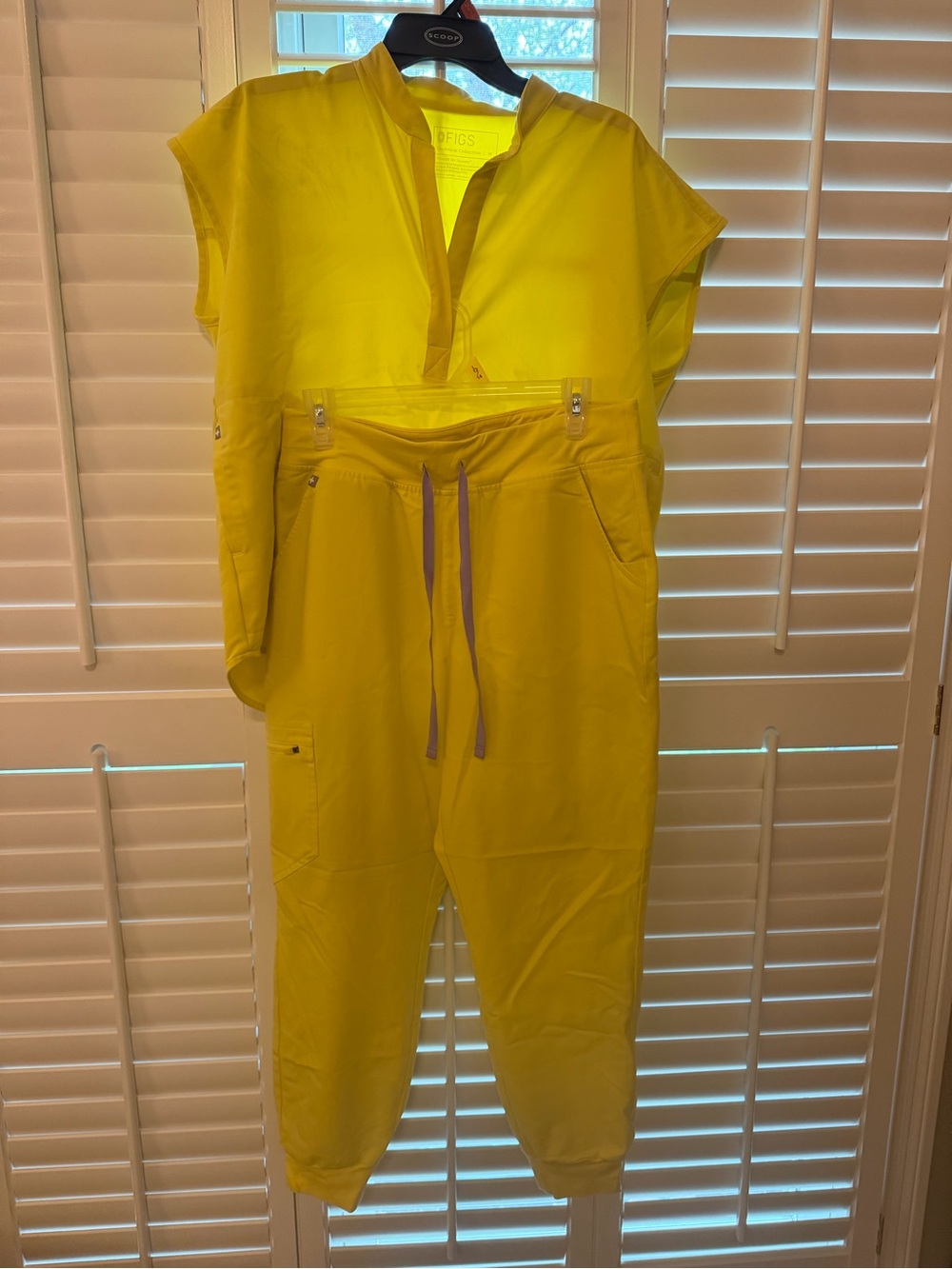 Figs Women’s Yellow scrub set